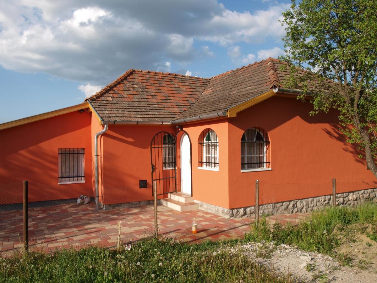 Rozsa Haz Villa Csernely Buitenkant foto